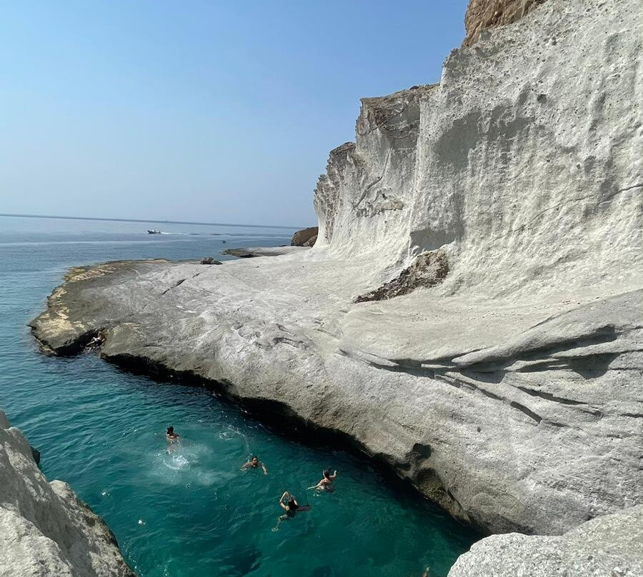 Cala de Enmedio-Agua Amarga必去景点