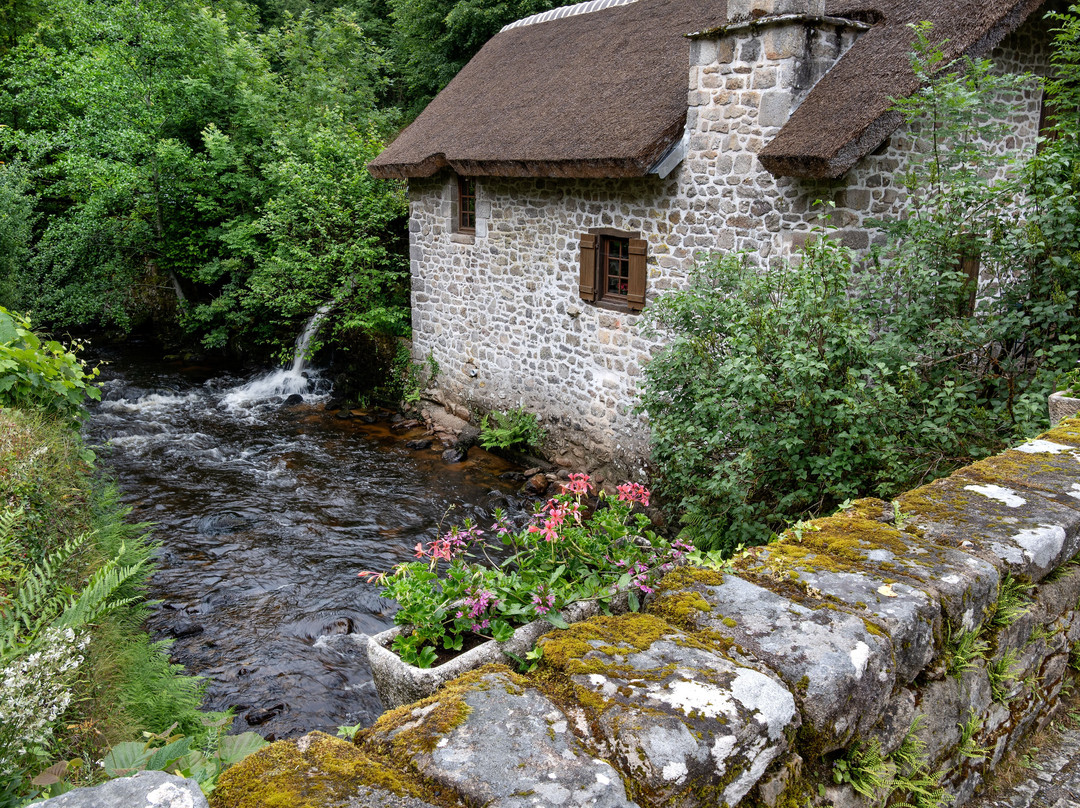 Pont Du Péage-Gimel-les-Cascades必去景点