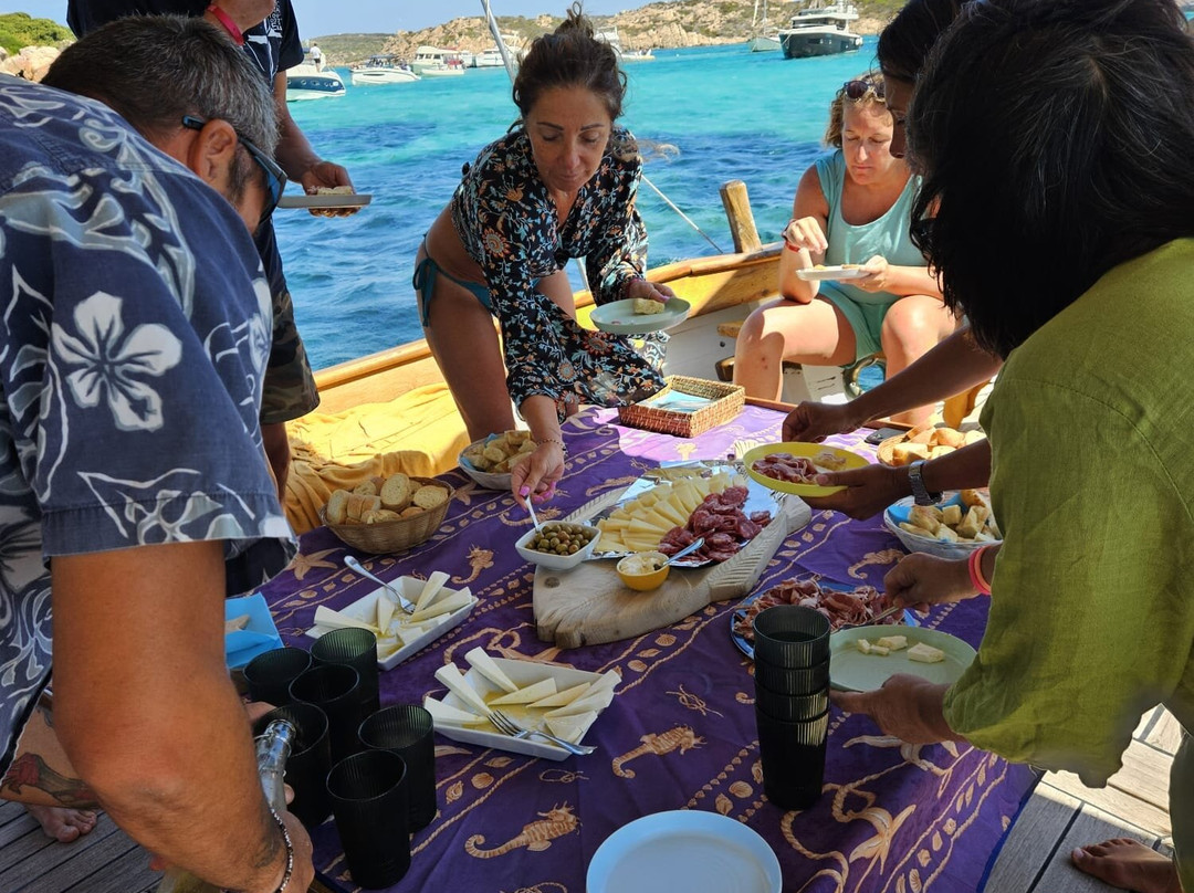 Leonidas - Gite in barca La Maddalena-拉马达莱娜必去景点