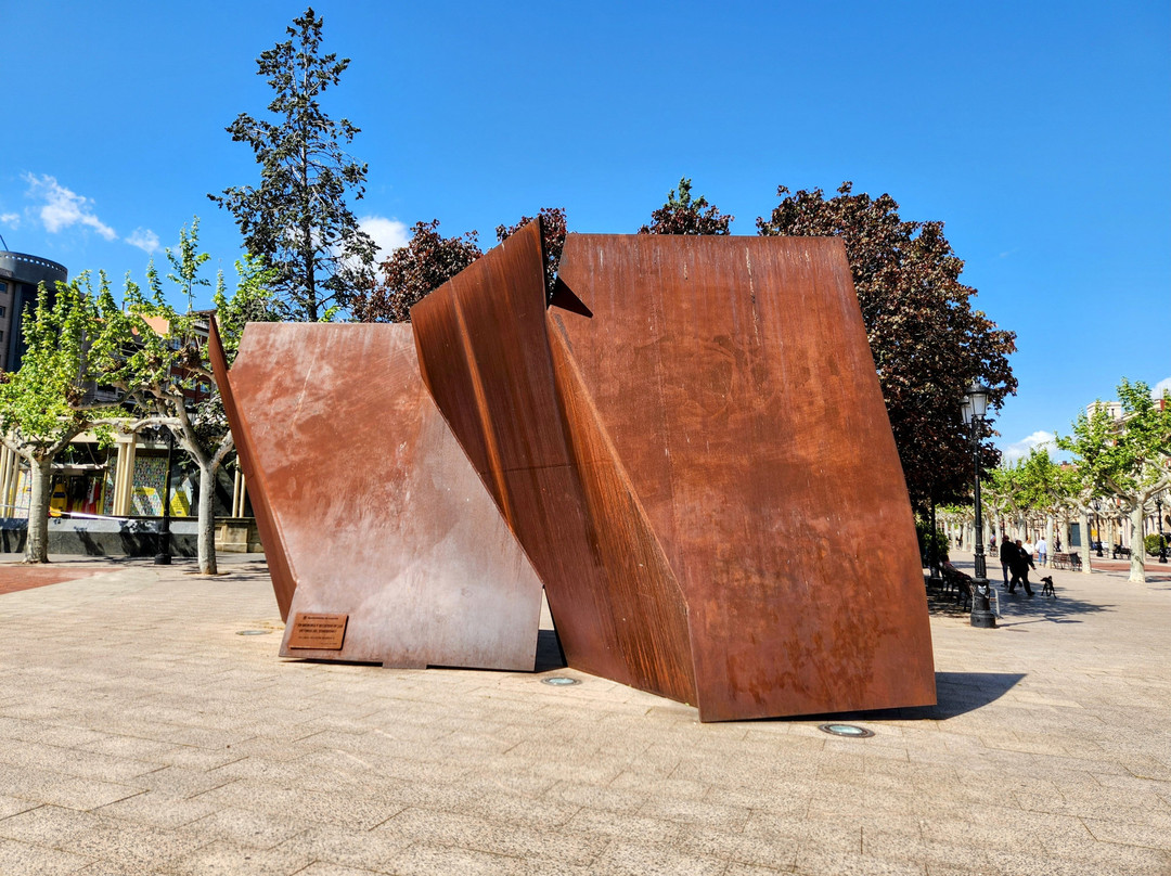 Paseo del Espolon-洛格罗尼奥必去景点