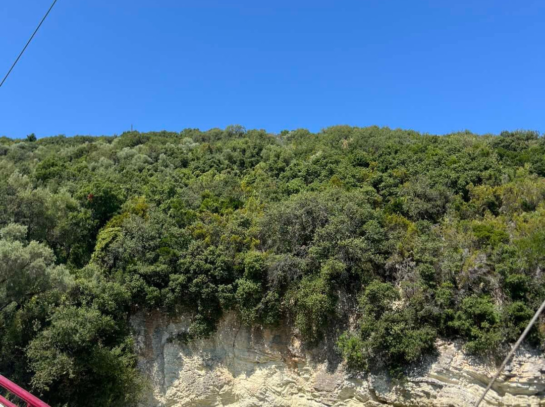 Papanikolis Cruise Boat-Nidri必去景点