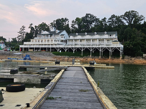 Mountain Harbor Inn Resort On the Lake主图