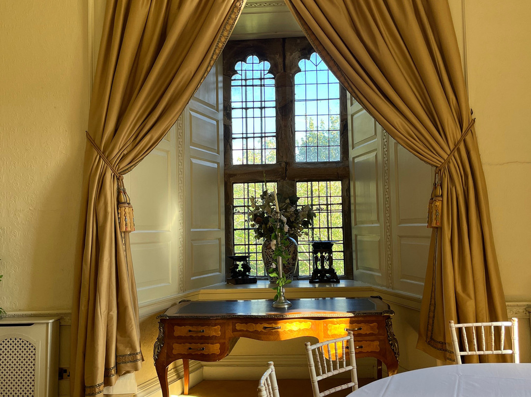 拉姆利城堡酒店主图