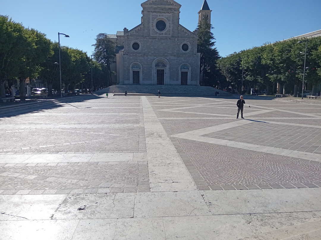 Piazza Risorgimento-Avezzano必去景点
