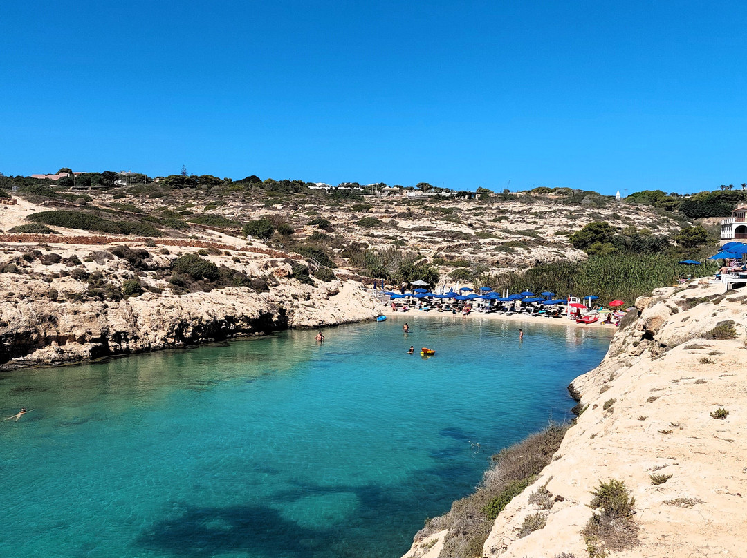 Spiaggia Di Cala Madonna-兰佩杜萨必去景点