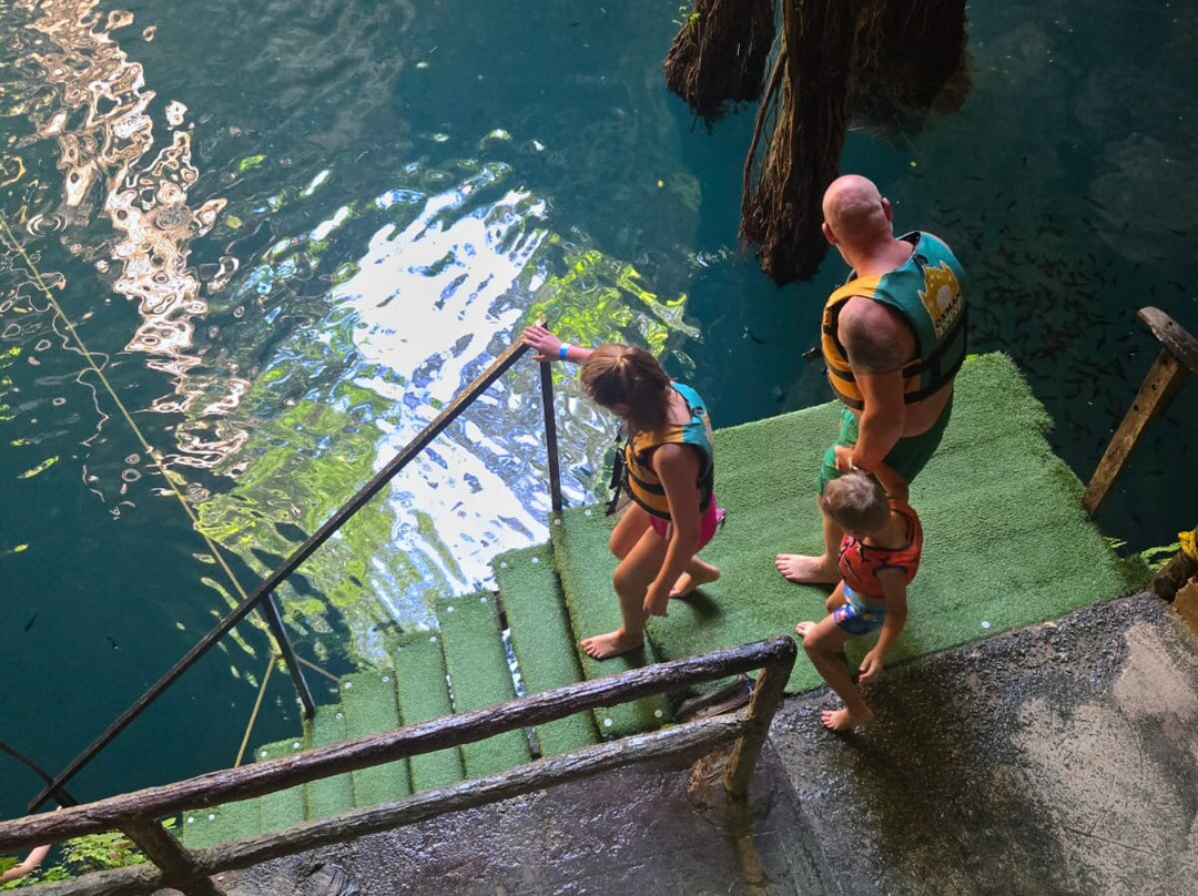 Cénote San Lorenzo Oxman-巴利亚多利德必去景点