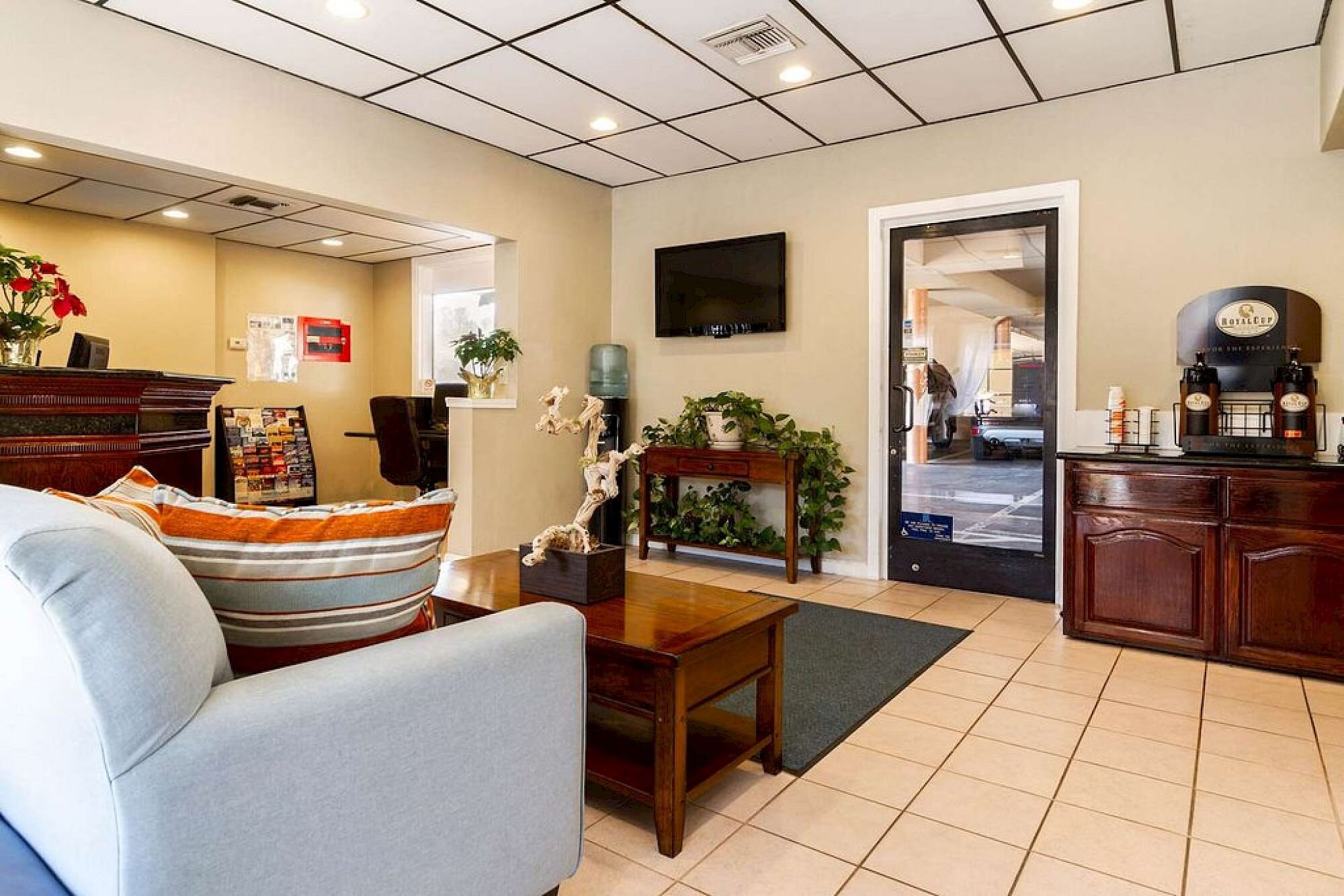 Auburn House Hotel-浴室