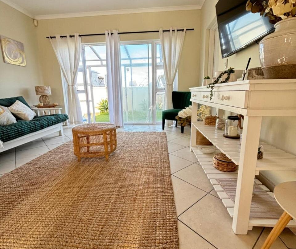 Cosy Guesthouse Near Muizenberg Beach