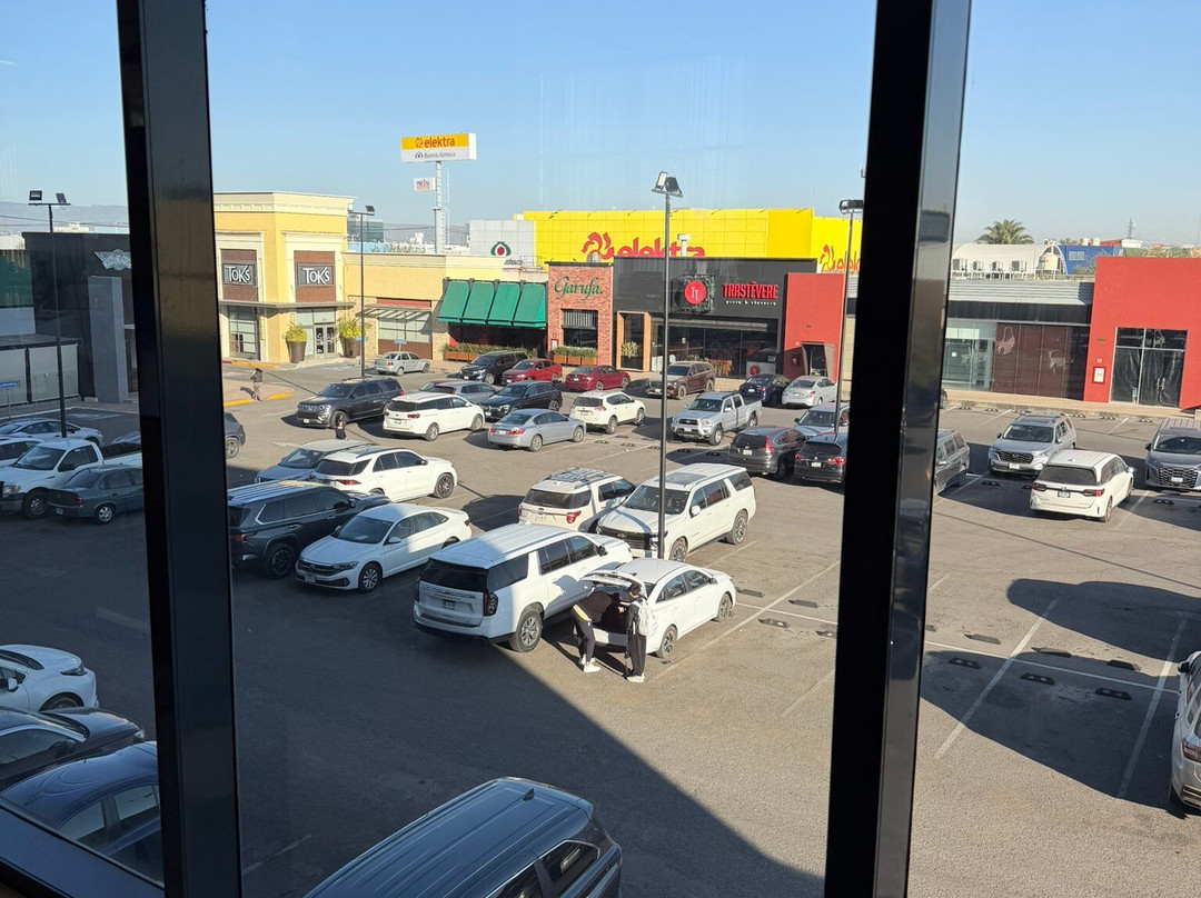 Fiesta Inn Aguascalientes Patio主图