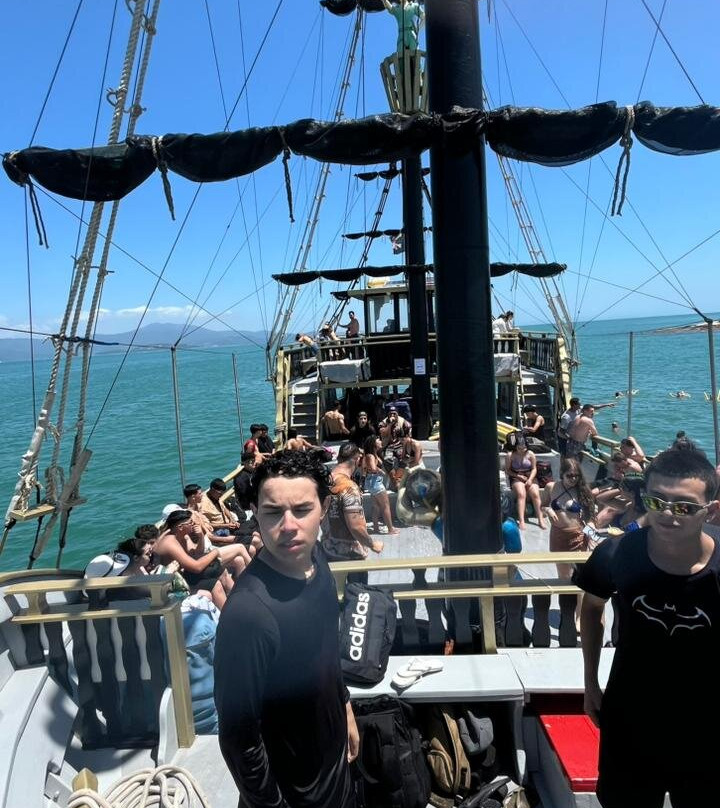 Passeio de Escuna Capitao Gancho Martin-Canasvieiras必去景点