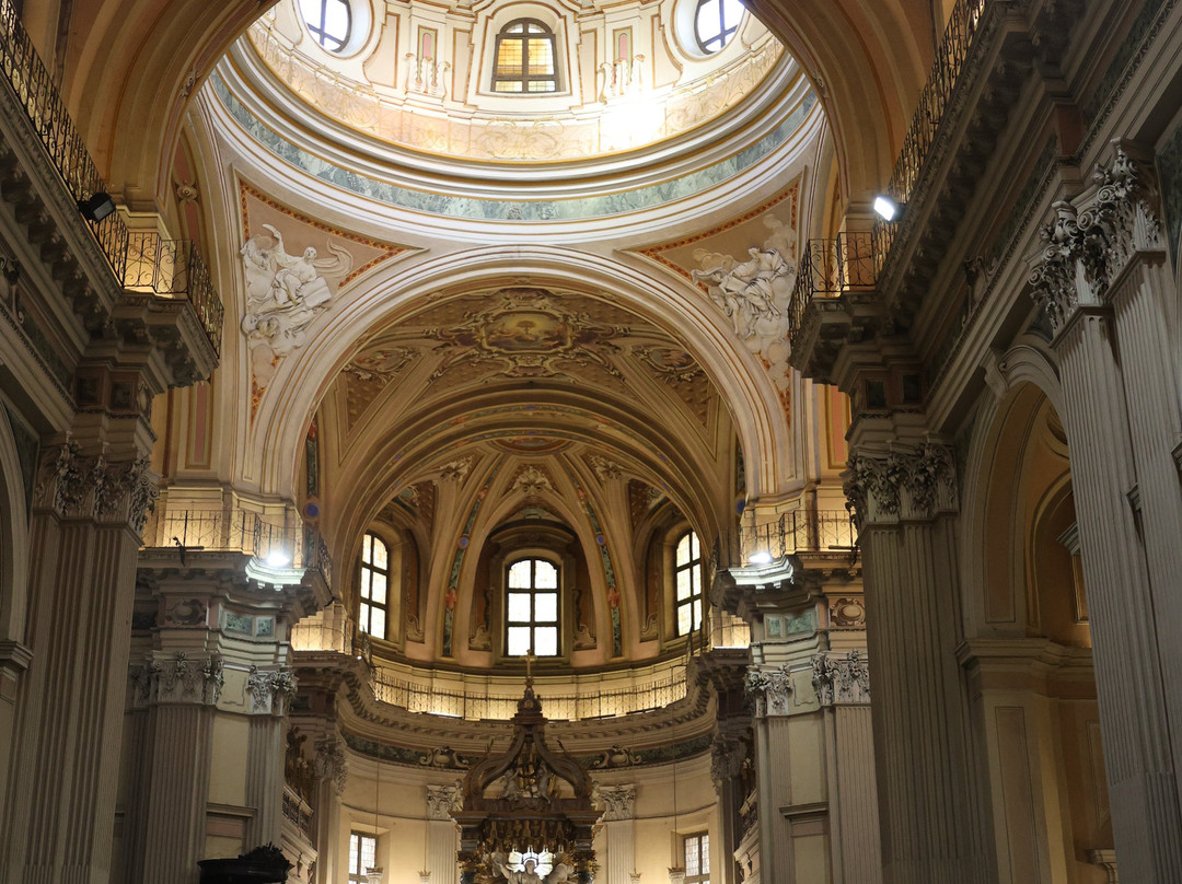 Abbazia di Fruttuaria-San Benigno Canavese必去景点