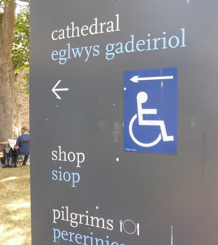 Brecon Cathedral-布雷肯必去景点