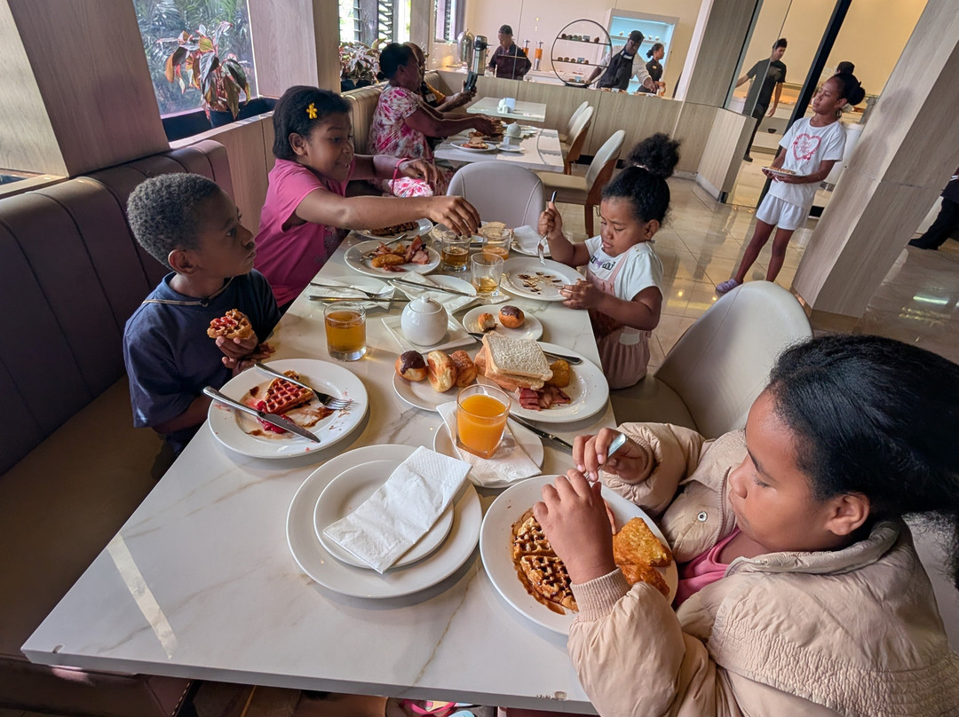 拉马纳酒店主图