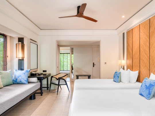 利亚纳温泉度假酒店主图