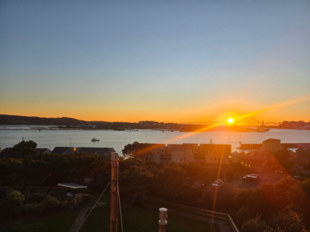 Embarcadero Resort Hotel and Marina主图