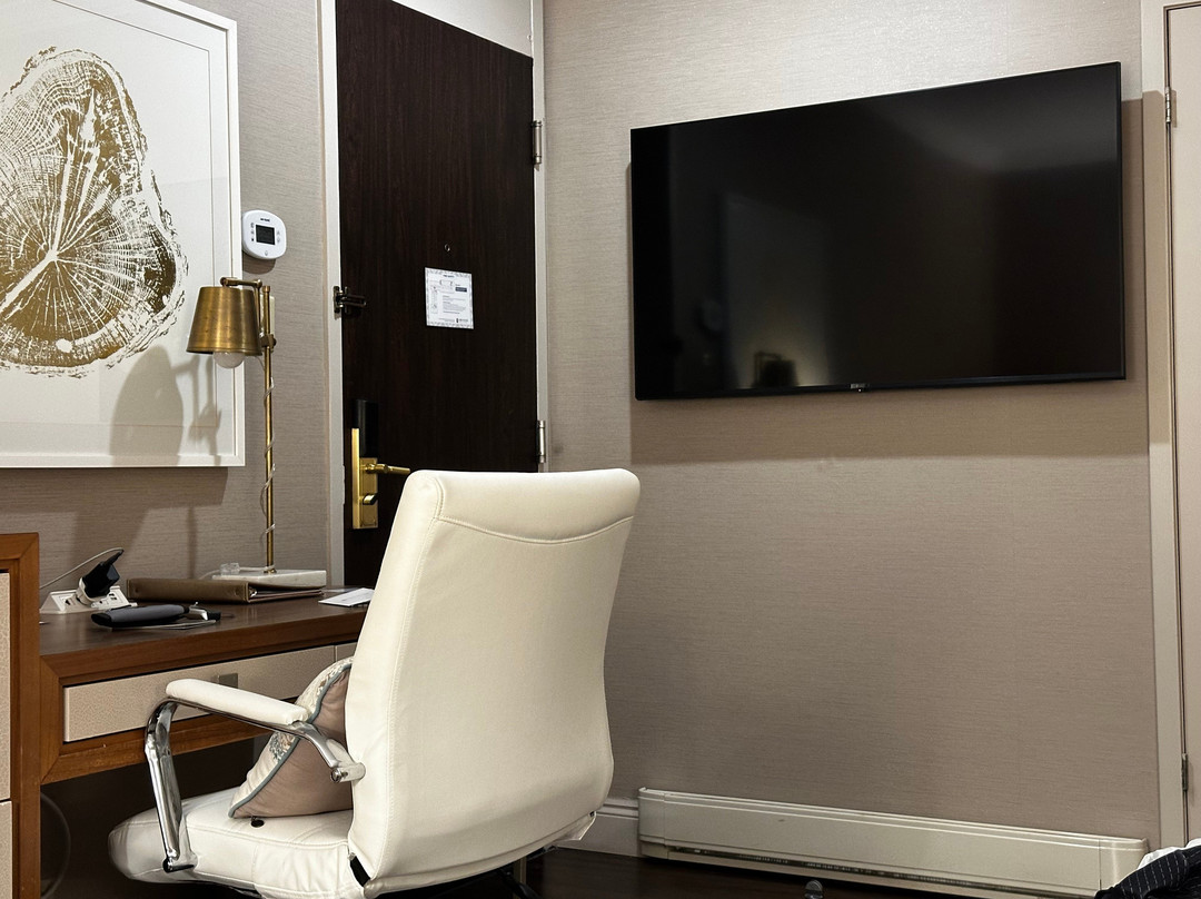 尼尔森勋爵酒店及套房主图