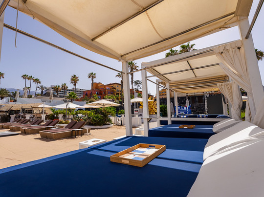 Europe Villa Cortés主图