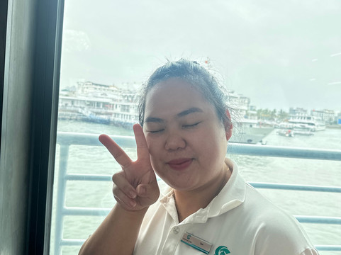 Catherine Cruises-下龙湾必去景点