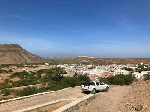 SolaCyberTours-萨尔雷必去景点