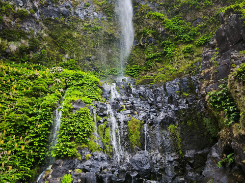 Cascata do Poço do Bacalhau-Faja Grande必去景点