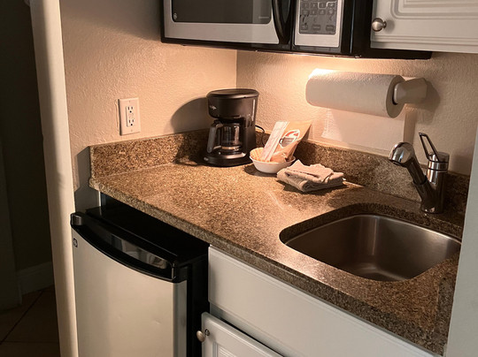 Barefoot Beach Club主图