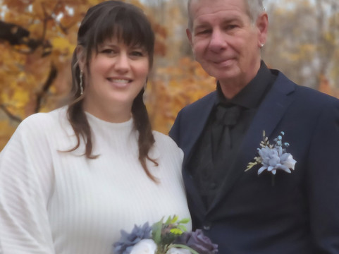 Elope Niagara's Little Log Wedding Chapel-Stevensville必去景点