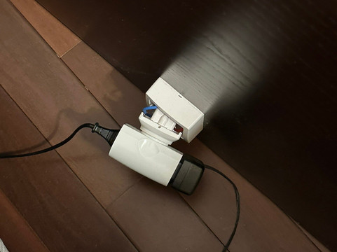 德贝尔尼酒店主图