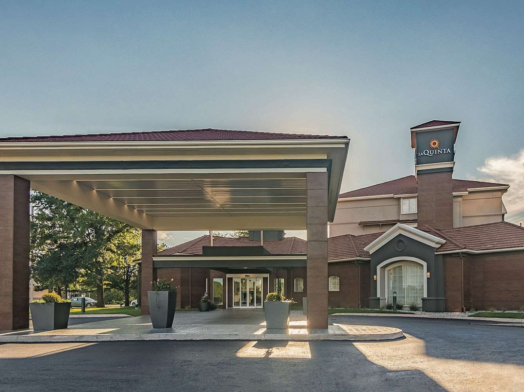 俄克拉荷马城诺曼拉昆塔温德姆套房酒店