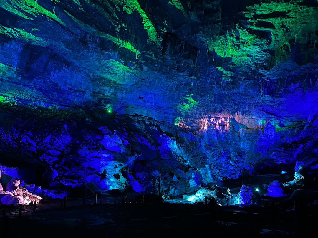 Gouffre de Poudrey-Etalans必去景点