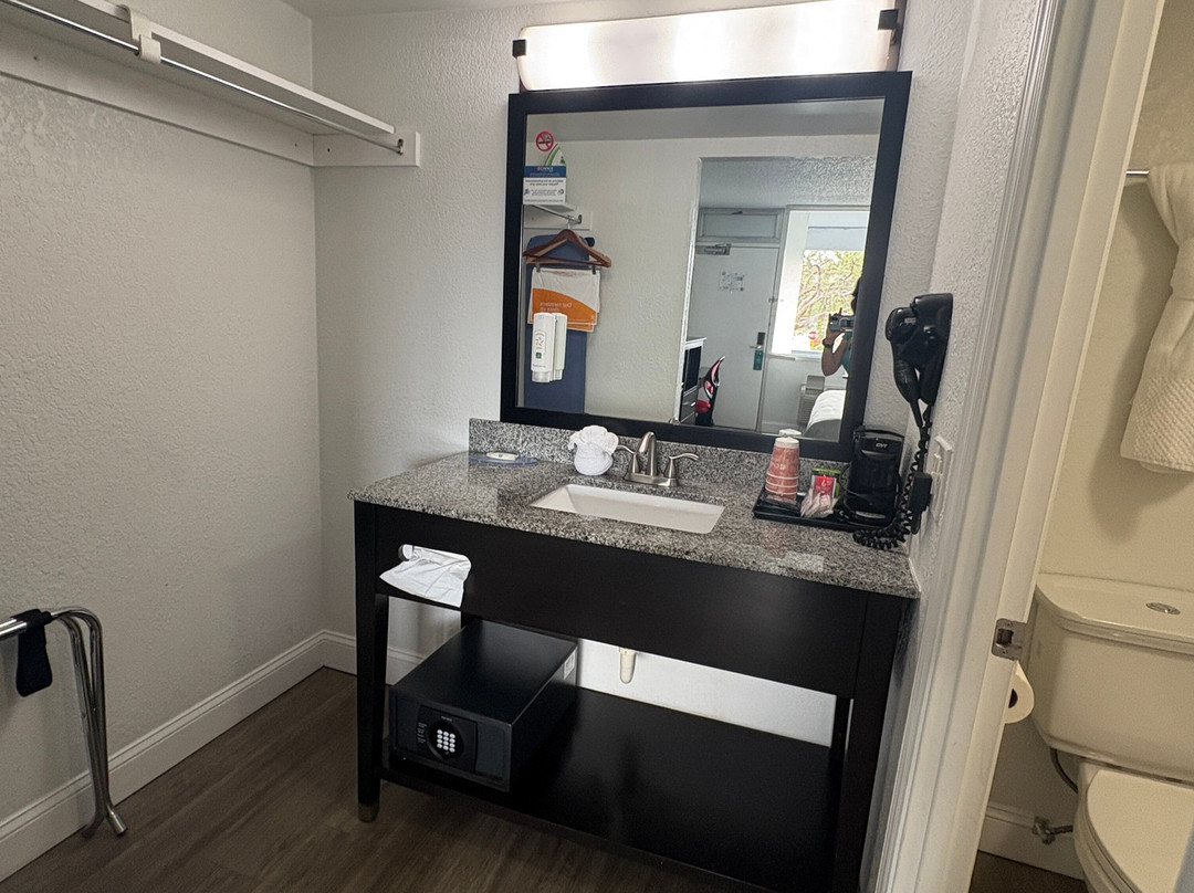 迈阿密南凯艺酒店主图