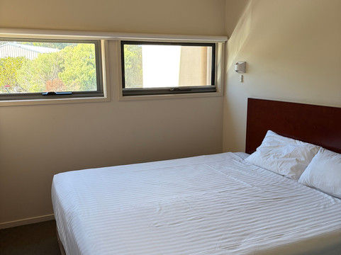 卢弗拉海滨酒店主图