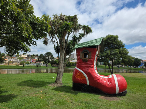 Parque Lacustre-Castro必去景点