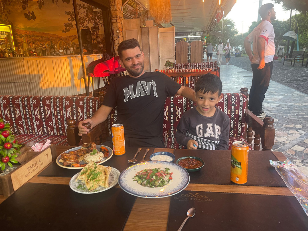 Emola Restaurant