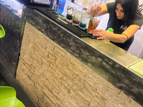 Mojito by Miky-拉瓦尼亚必去景点