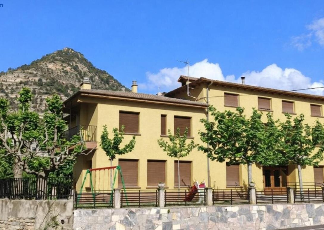 Santaliestra y San Quílez酒店住宿-Hotel Del Esera