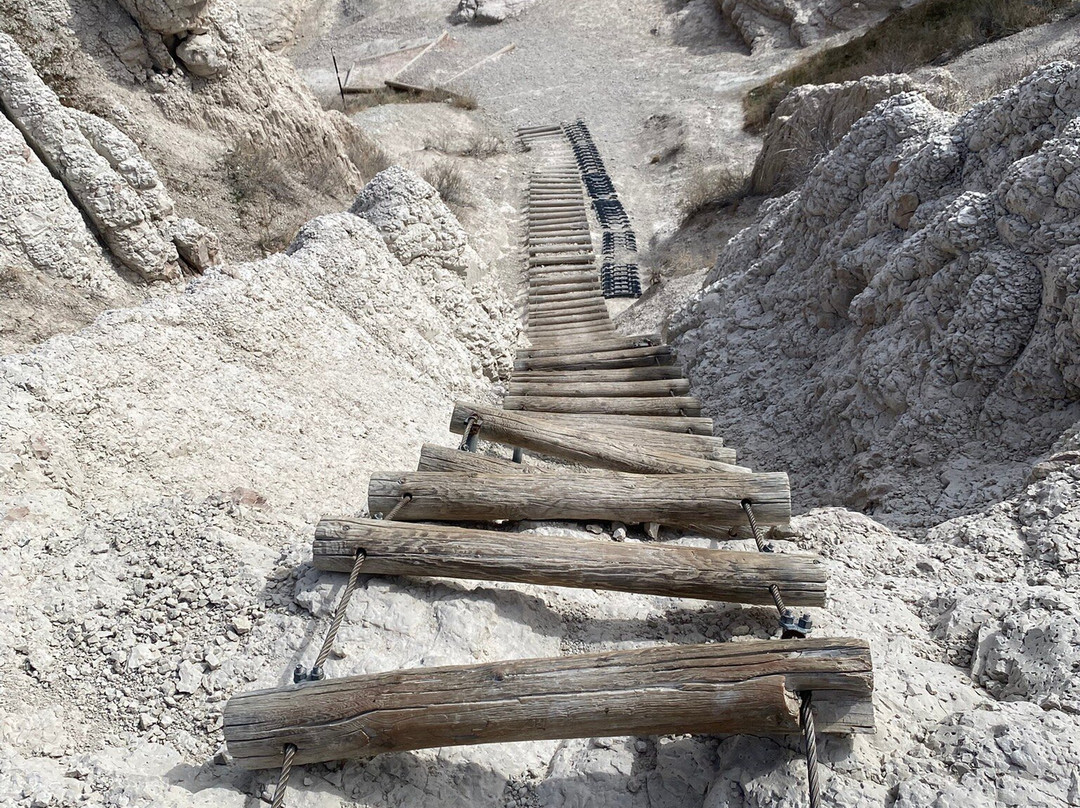 Badlands National Park-拉皮德城必去景点
