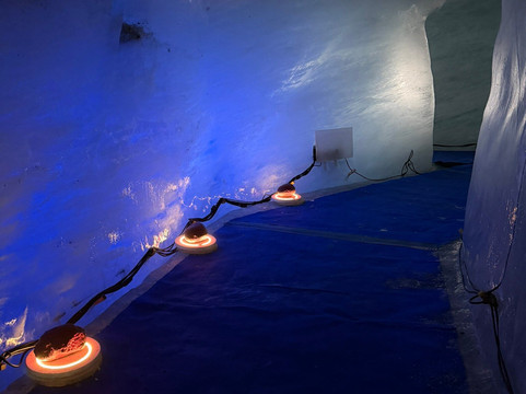 Grotte de Glace-霞慕尼必去景点