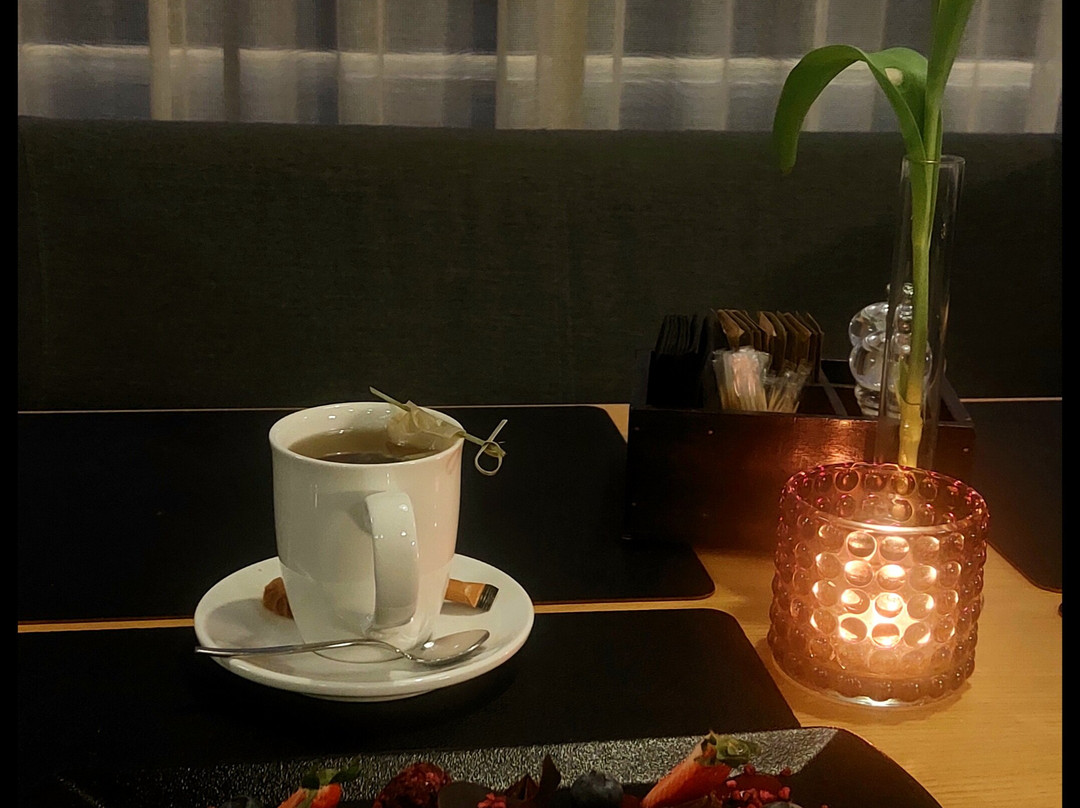 艾则瑞温泉酒店主图