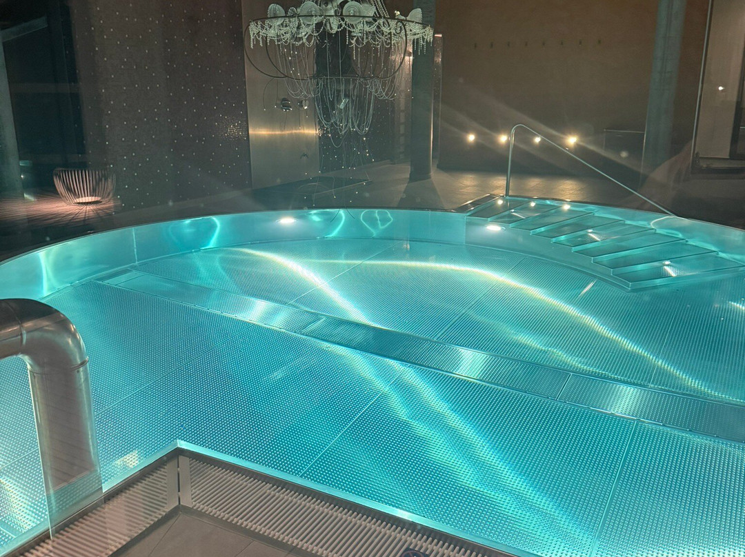 施拉夫洛卡尔聚焦设计酒店主图