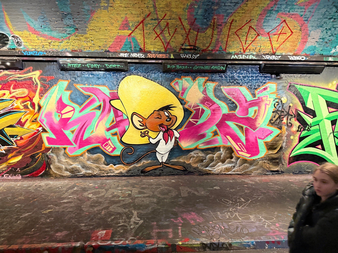 Leake Street Arches-伦敦必去景点