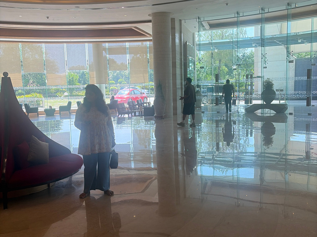 拉利特昌迪格酒店主图