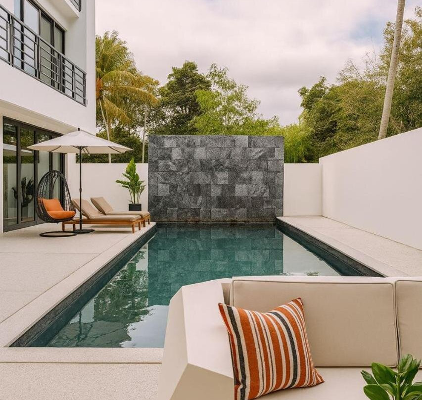 The Lush Apartments & Suites