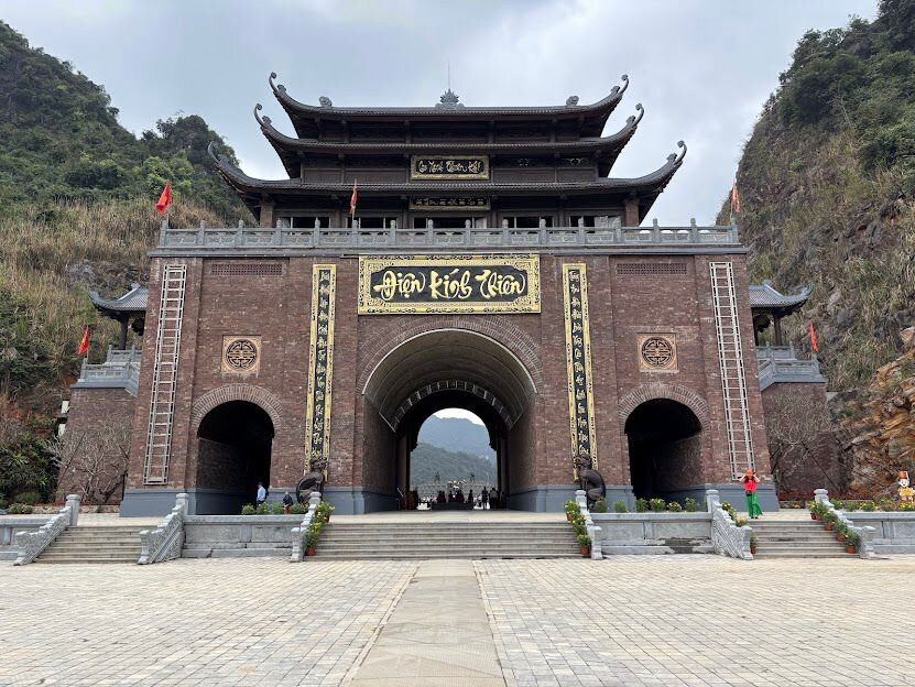 Thung Ui - Ui Valley-Gia Vien必去景点