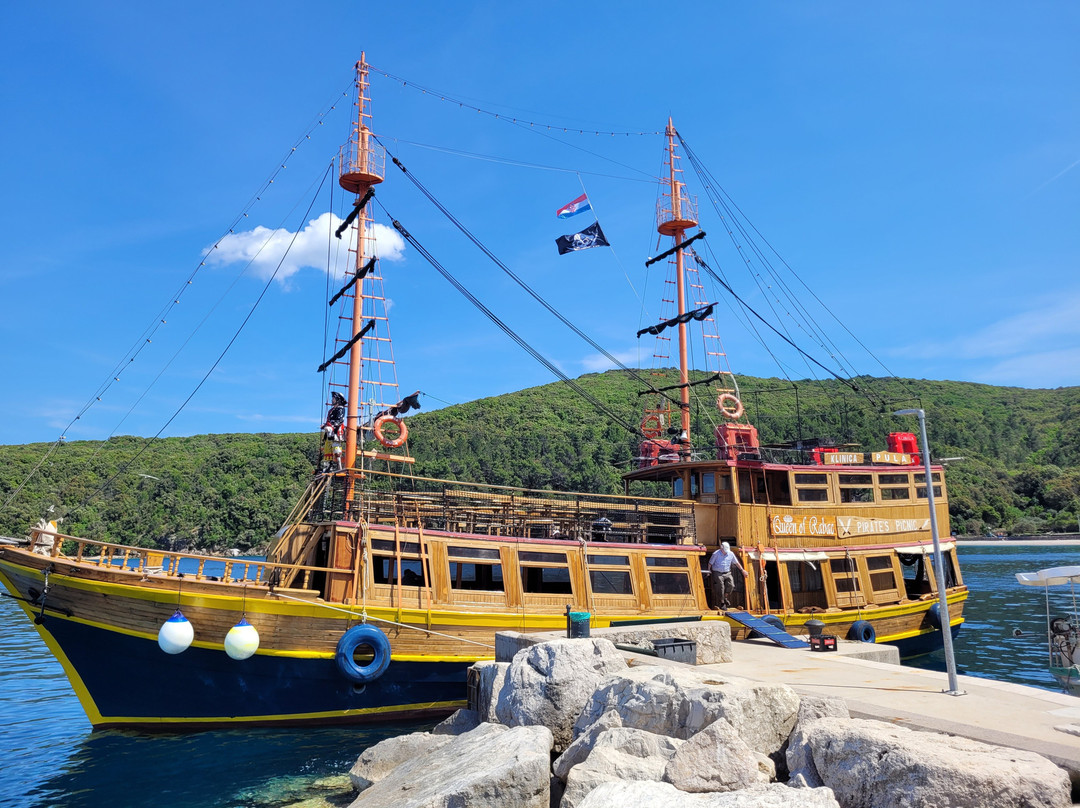 Klinica Boat Excursions-拉巴克必去景点
