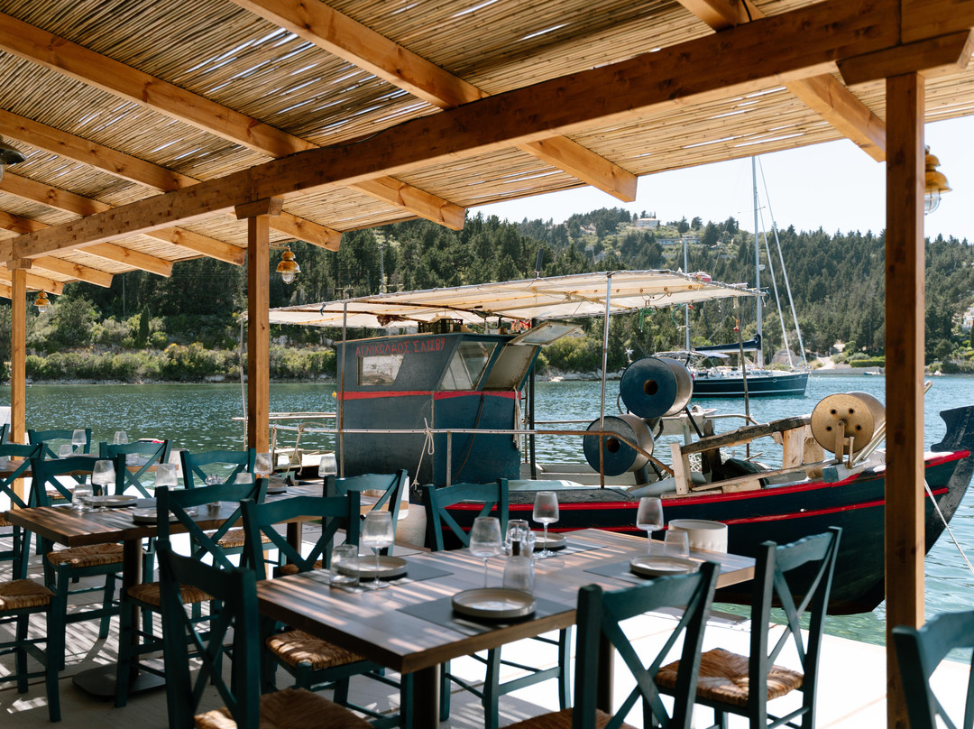 Taverna Karavokiris