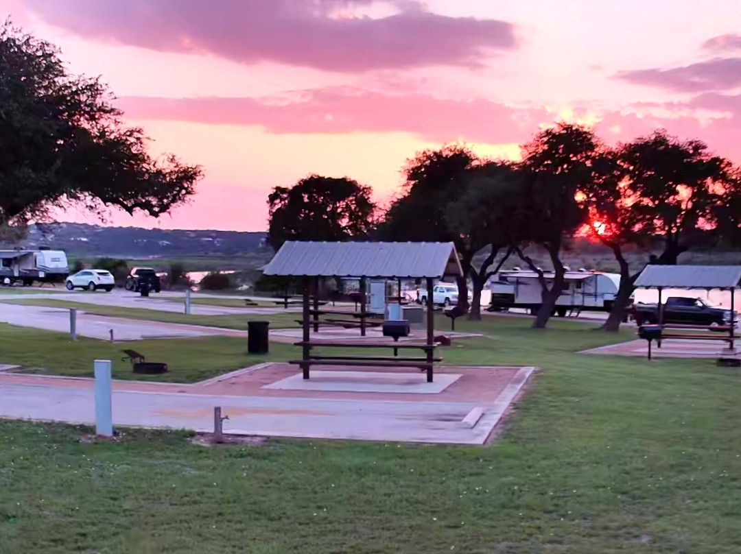 Cranes Mill RV Park-峡谷湖必去景点