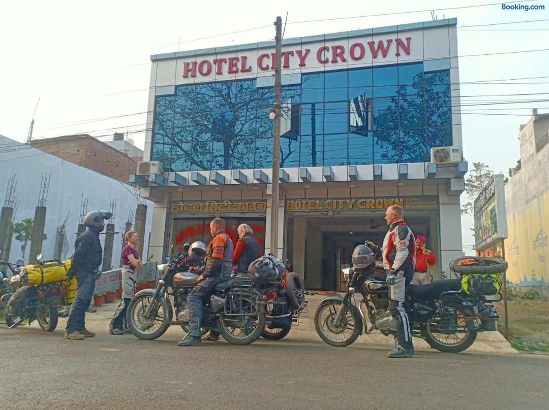 Hotel City Crown