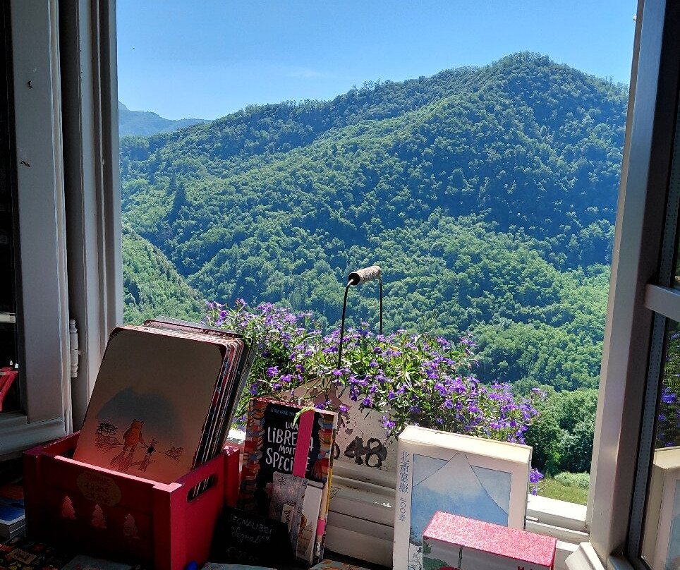 Libreria Sopra La Penna-Lucignana必去景点