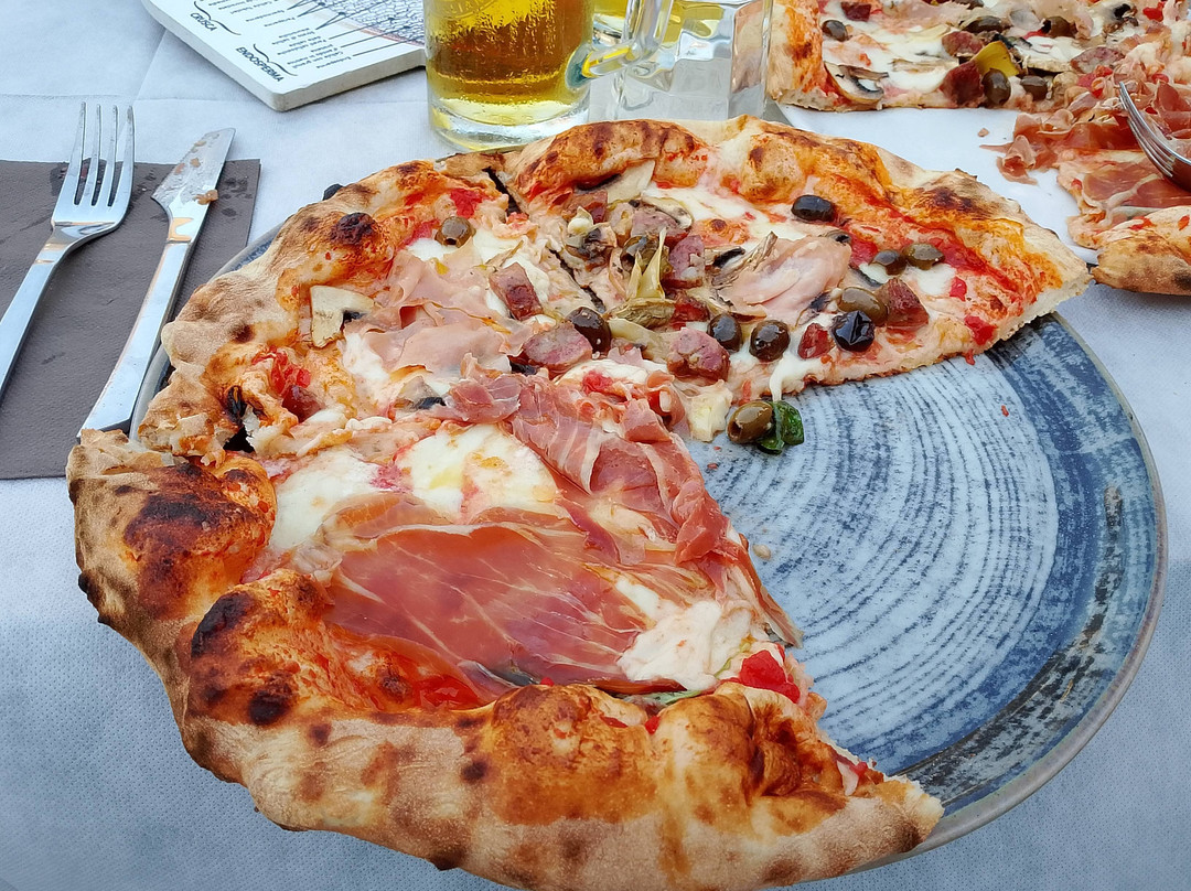 Pizzeria La Storia
