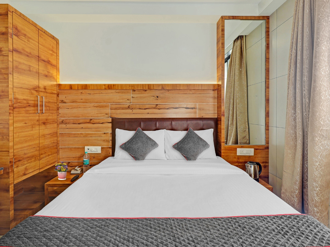Townhouse Vandana Residency